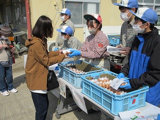 卵の販売会